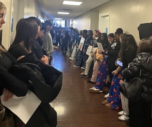 Léman Students Lining the Hall In Silent Protest